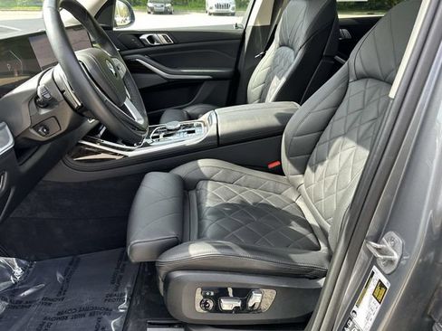 Used 2024 BMW X7 xDrive40i w/ Premium Package AWD/4WD image 26