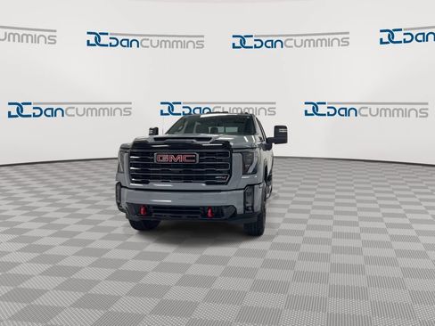 Used 2024 GMC Sierra 2500 AT4 w/ AT4 Premium Plus Package AWD/4WD image 3