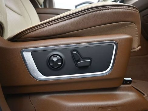 Used 2020 RAM 1500 Laramie AWD/4WD image 36