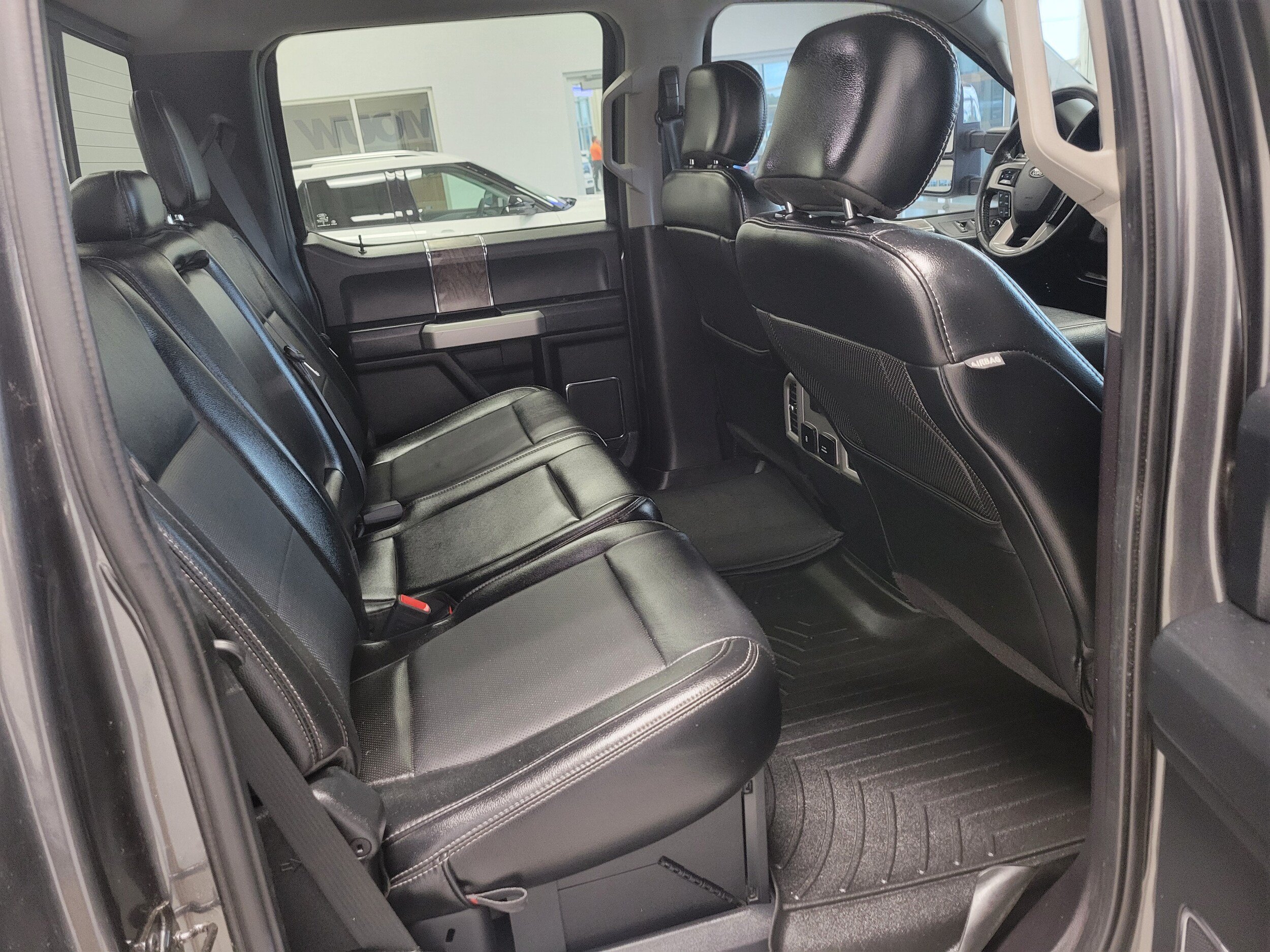 Used 2019 Ford F250 Lariat w/ Chrome Package AWD/4WD image 13