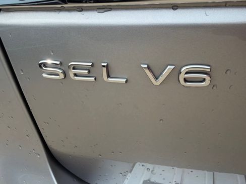 Used 2023 Volkswagen Atlas SEL Premium AWD/4WD image 6