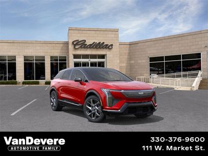 New 2025 Cadillac Optiq Luxury 1