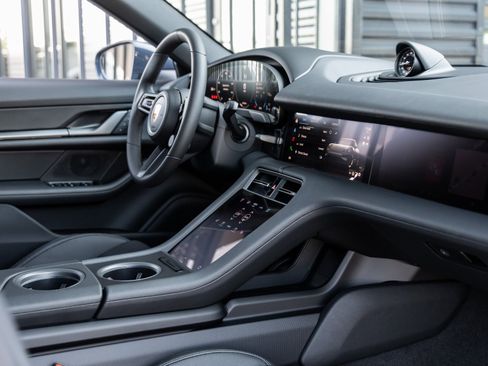 New 2026 Porsche Taycan image 44