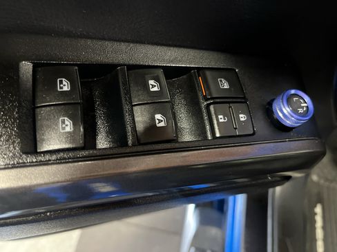 Used 2021 Toyota Tacoma TRD Sport AWD/4WD image 30