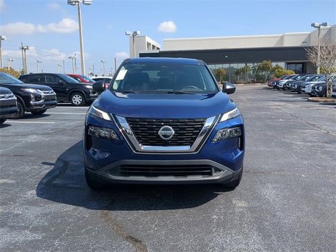 Used 2021 Nissan Rogue S image 2