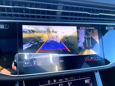 Used 2024 Audi SQ8 Premium Plus w/ Executive Package image 24