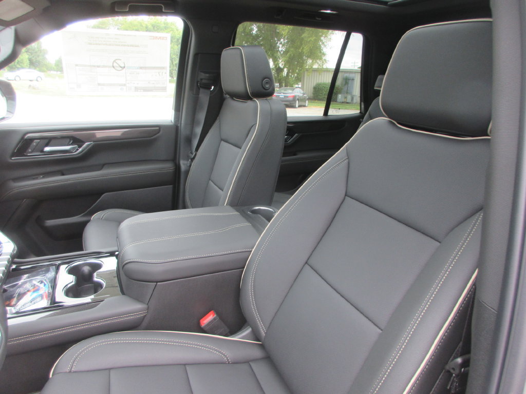 New 2027 GMC Yukon Elevation w/ Technology Package AWD/4WD image 11