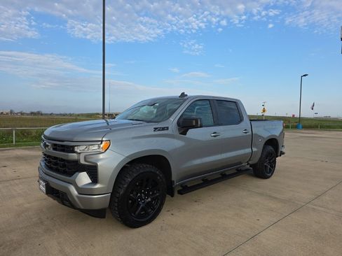 Used 2023 Chevrolet Silverado 1500 RST image 1