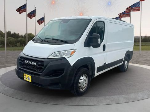 Used 2023 RAM ProMaster 2500 FWD image 2