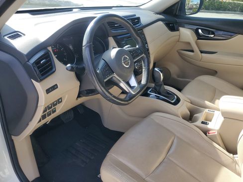 Used 2018 Nissan Rogue SL w/ Premium Package image 20