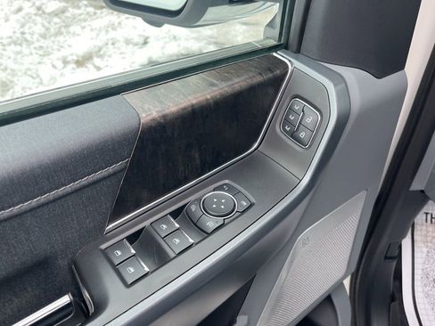 Used 2021 Ford F150 Lariat w/ Equipment Group 502A High image 16