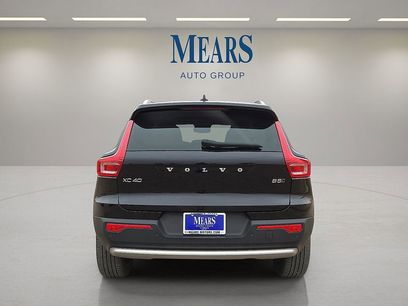 Used 2024 Volvo XC40 B5 Plus