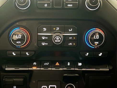 Used 2021 Chevrolet Silverado 1500 RST w/ Bed Protection Package image 11