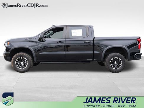 Used 2023 Chevrolet Silverado 1500 ZR2 w/ Technology Package AWD/4WD image 2