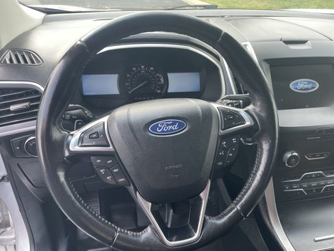 Used 2019 Ford Edge SEL w/ Equipment Group 201A AWD/4WD image 11