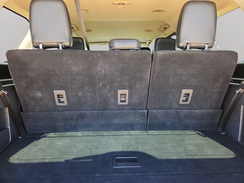 Used 2024 Ford Expedition XLT AWD/4WD image 12