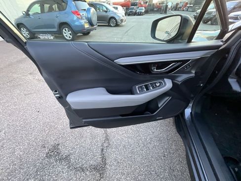 Used 2022 Subaru Outback Limited image 6
