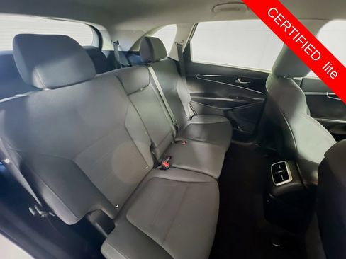 Used 2019 Kia Sorento FWD V6 image 28