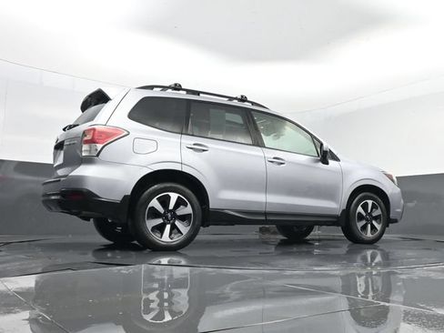 Used 2018 Subaru Forester 2.5i Premium AWD/4WD image 25