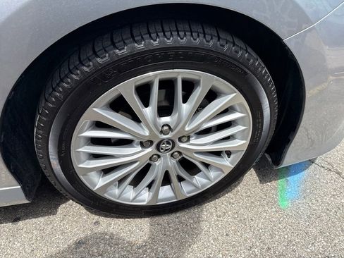 Used 2018 Toyota Camry XLE FWD image 13