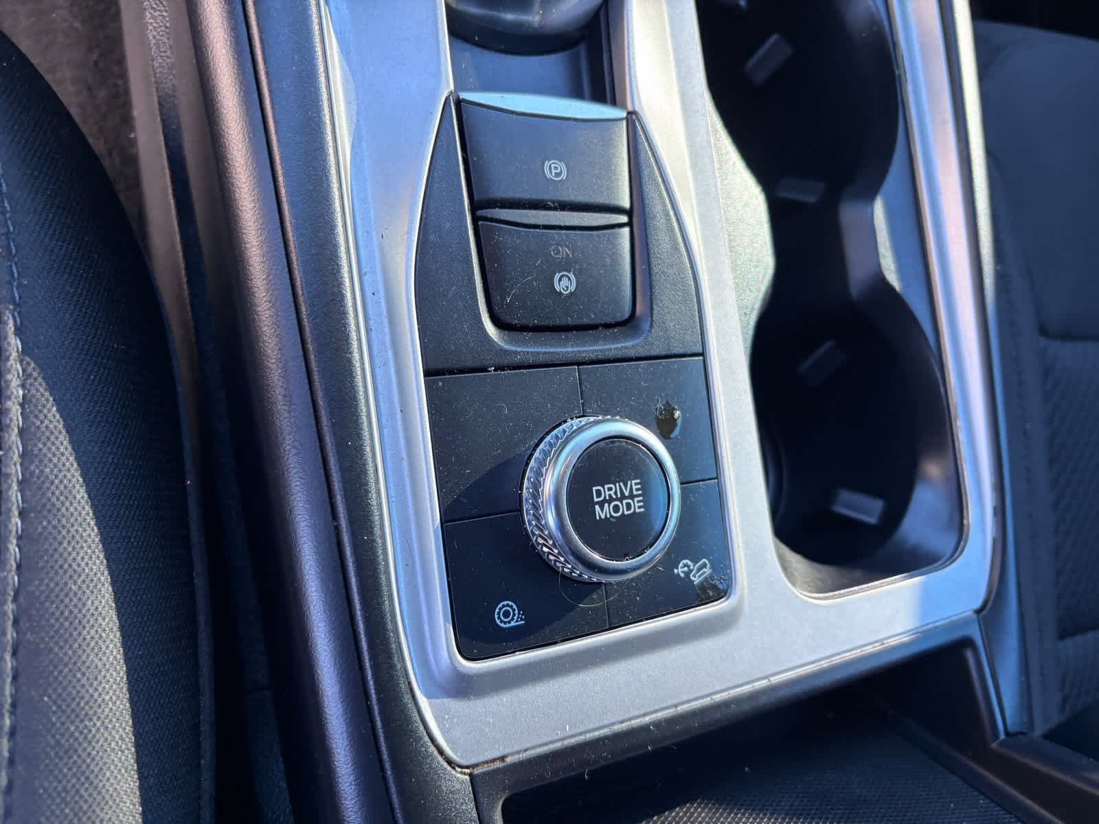 Used 2023 Ford Explorer XLT AWD/4WD image 22