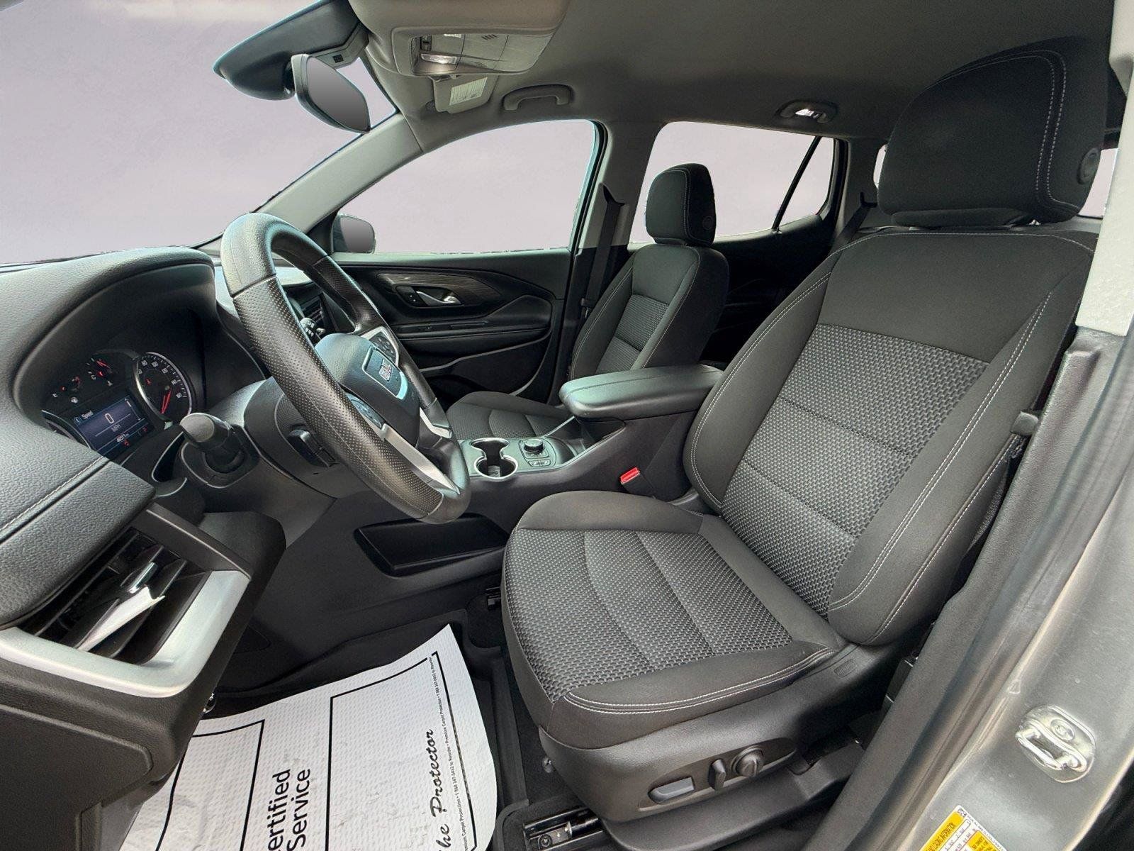 Used 2024 GMC Terrain SLE w/ Driver Convenience Package FWD image 9