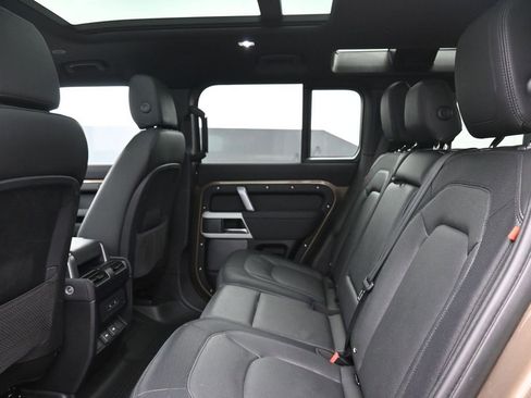 Used 2023 Land Rover Defender 110 X-Dynamic SE image 19