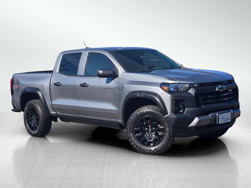 Used 2025 Chevrolet Colorado Trail Boss AWD/4WD image 1