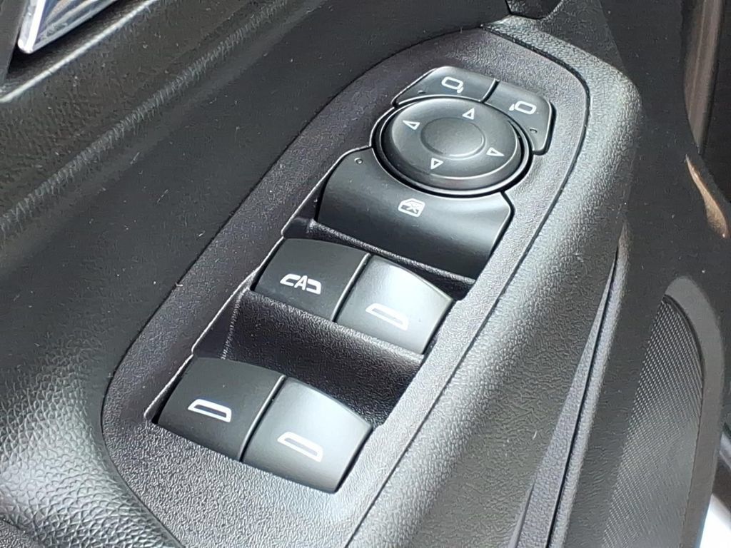 Used 2020 Chevrolet Equinox Premier AWD/4WD image 13