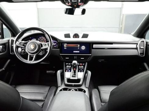 Used 2022 Porsche Cayenne Platinum Edition AWD/4WD image 20