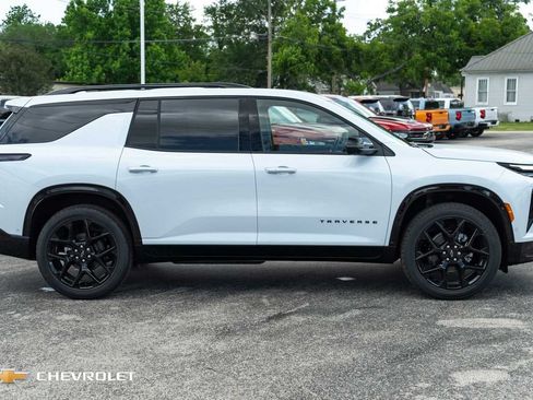 New 2026 Chevrolet Traverse RS FWD image 3