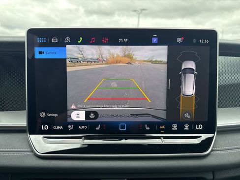 New 2026 Volkswagen Tiguan SE R-Line AWD/4WD image 18