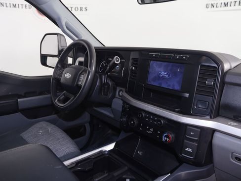 Used 2024 Ford F250 XLT w/ FX4 Off-Road Package AWD/4WD image 19