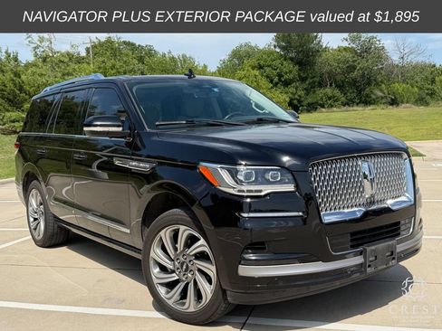 Used 2022 Lincoln Navigator 2WD image 1