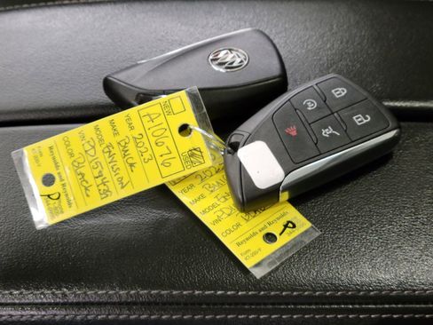 Certified 2023 Buick Envision Avenir image 27