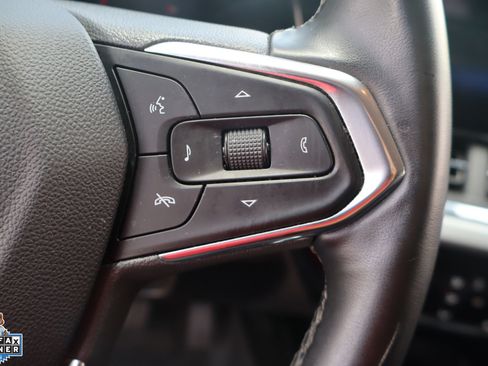 Used 2025 Chevrolet Trax LT w/ LT Convenience Package FWD image 17