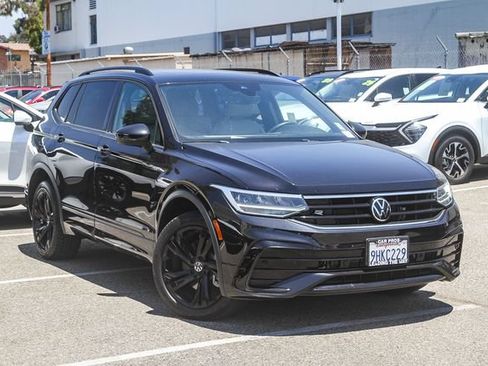Used 2023 Volkswagen Tiguan SE R-Line FWD image 2