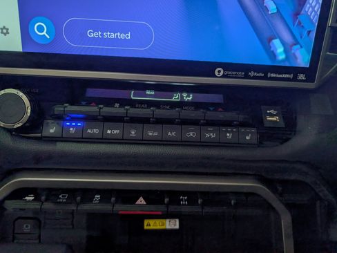 Used 2023 Toyota Sequoia Limited image 25