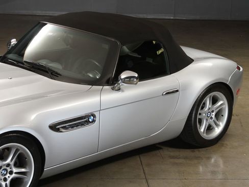 Used 2002 BMW Z8 image 5