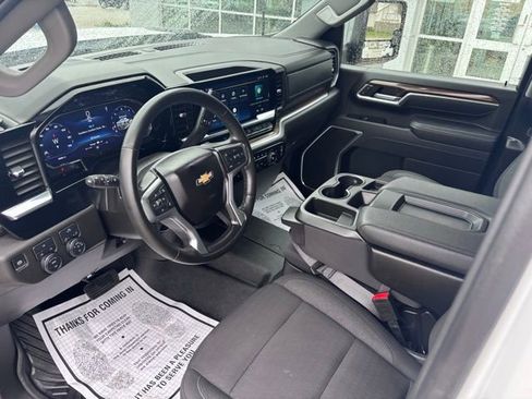 Used 2025 Chevrolet Silverado 2500 LT AWD/4WD image 16