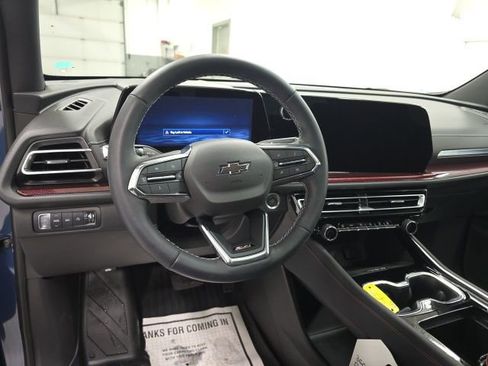 Certified 2025 Chevrolet Traverse Z71 w/ Driver Confidence Package image 12