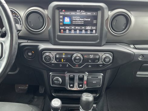 Used 2022 Jeep Wrangler Willys image 26