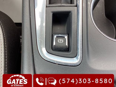 Used 2023 Chevrolet Equinox LT image 30