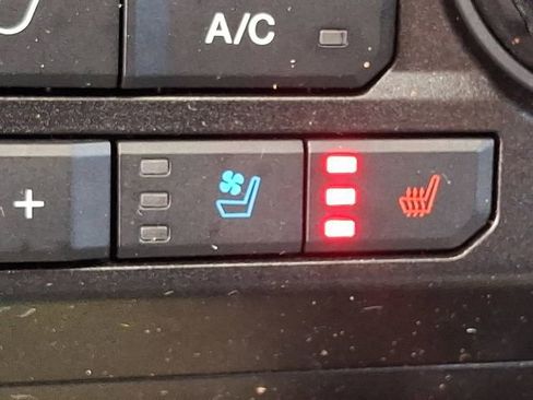 Used 2019 Ford F150 Lariat image 27