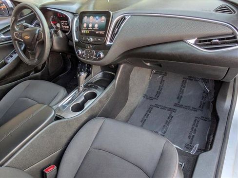 Used 2020 Chevrolet Malibu LT image 21