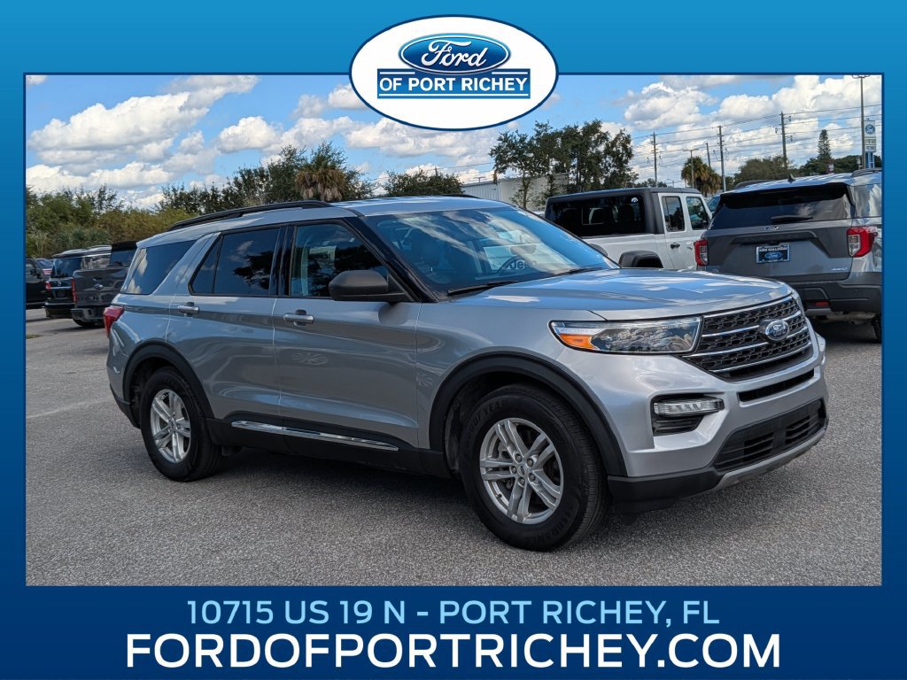 Used 2024 Ford Explorer XLT w/ Equipment Group 202A RWD image 1