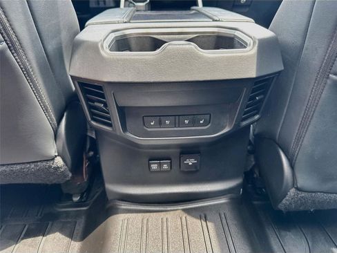 Used 2022 Toyota Tundra Platinum AWD/4WD image 18