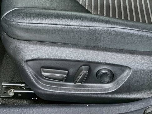 Used 2021 Toyota Camry SE FWD image 22