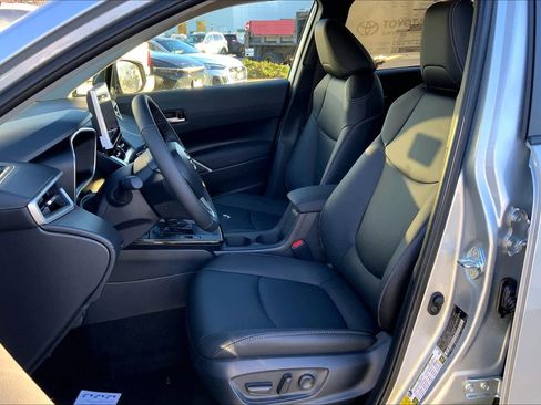 New 2026 Toyota Corolla Cross XLE image 9