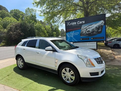 Used 2012 Cadillac SRX Luxury image 2